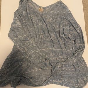 Patterned long sleeve top